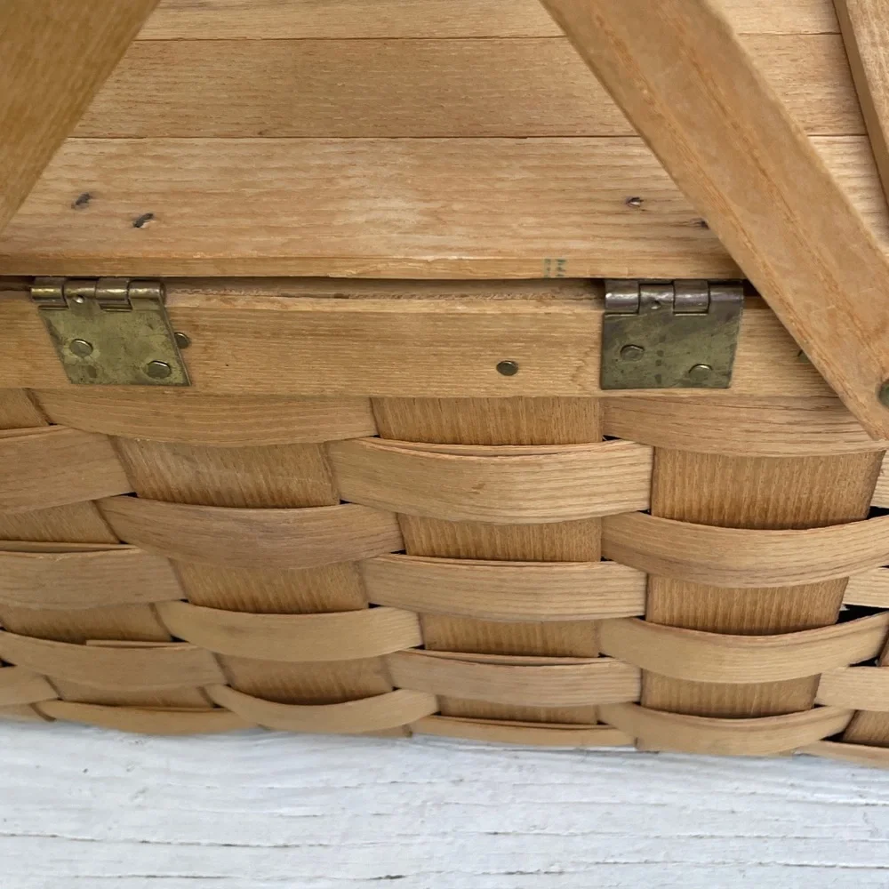 Vintage Basketville Pitney Vermont Picnic Basket